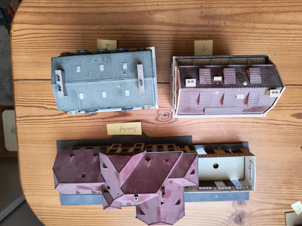 Verkaufe schöne verschiedene Modellbahn Häuser Spur H0 in Höhenberg i. T.