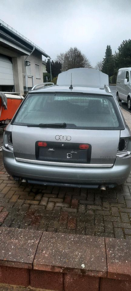 Audi A6 Avant 2.5 TDI quattro 4B Baujahr 2005 automatik in Schauenburg