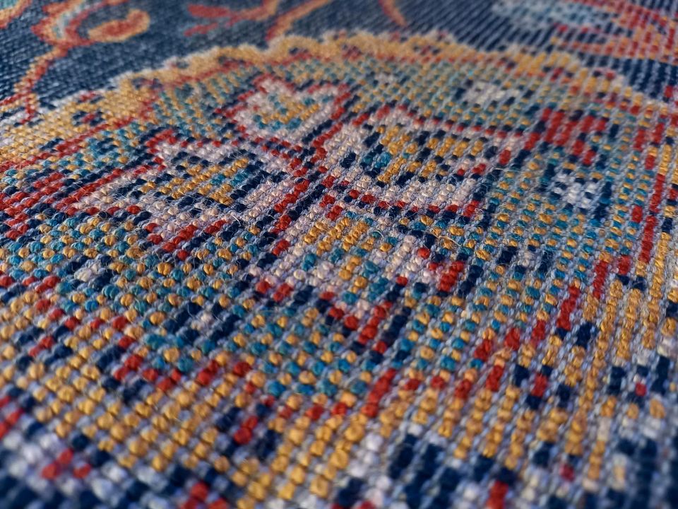Alter wertvoller Orientteppich, Perserteppich mit Sonnenmedaillon in Tönisvorst