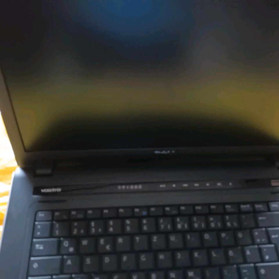 Notebook, Laptop von Dell vostro in Embsen