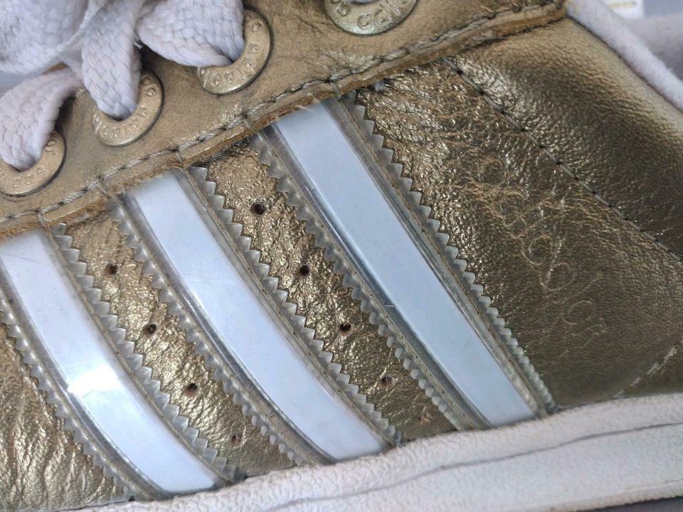 Adidas Sneaker 38 gold Damen Schuhe superstar in Petersberg