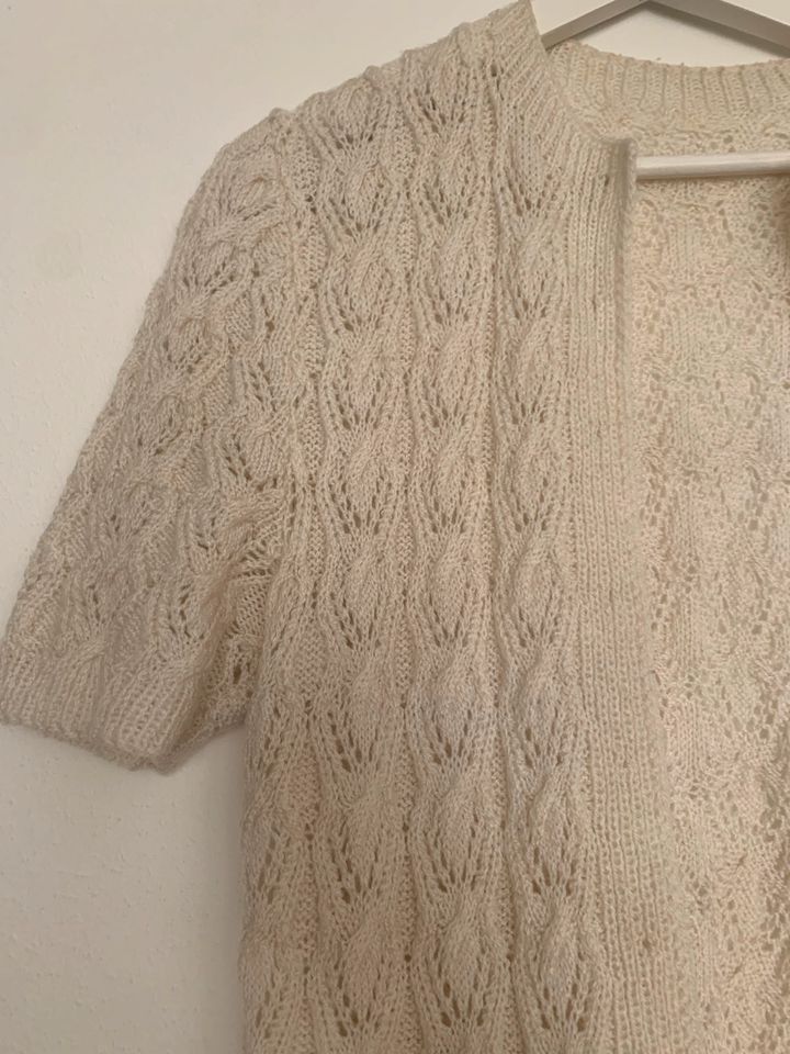 Weiße Strickjacke True vintage M 38 von Oma gestrickt in Ingolstadt