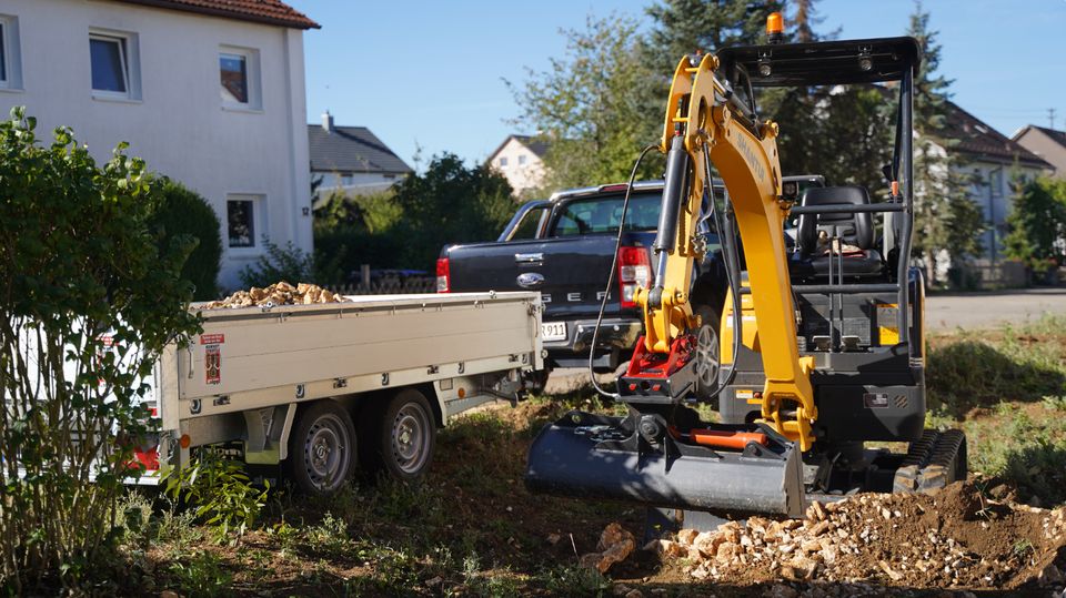 Bagger-Arbeiten mit 1,8t Minibagger, 3,5t Kipper und Rüttelplatte in Gerstetten