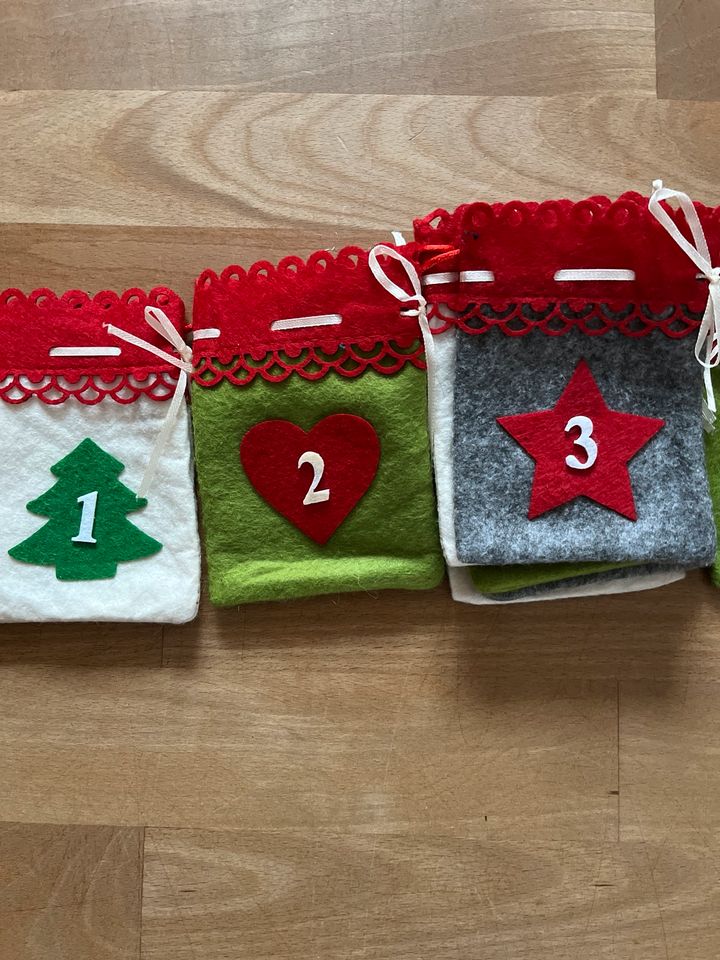 Adventskalender wie neu in Stuttgart