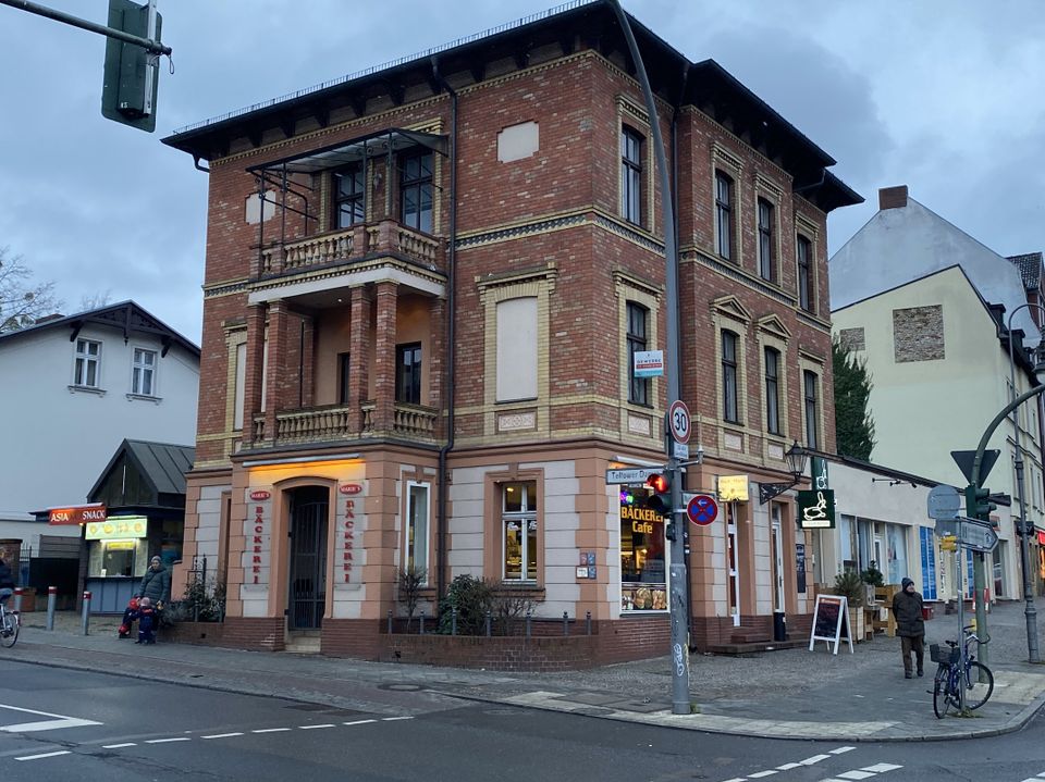 Kleines Büro am S-Bahnhof Zehlendorf - 3 Zimmer, Pantry, WC, Balkon in Berlin