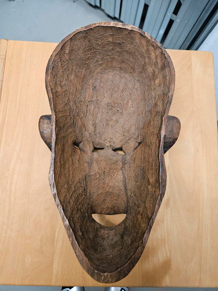 Afrikanische Holzmaske in Speyer