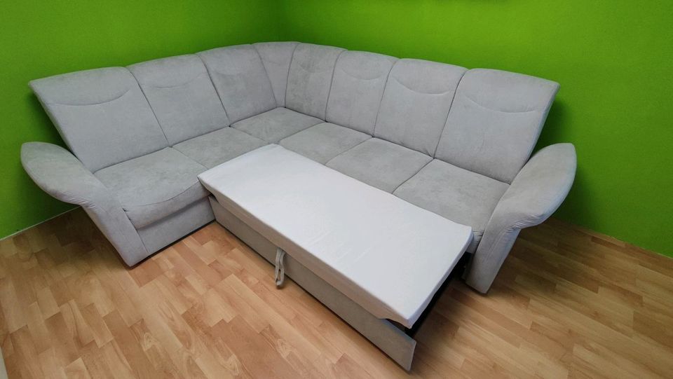 Couch, Sofa, Polsterecke mit Schlaffunktion in Freital