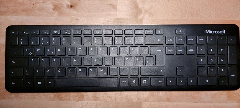 Microsoft Bluetooth Tastatur schwarz QWERTZ in Freiburg im Breisgau