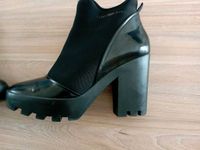 Calvin Klein Stiefeletten Lack High Heels Plateau  Gr.41 Hessen - Ginsheim-Gustavsburg Vorschau