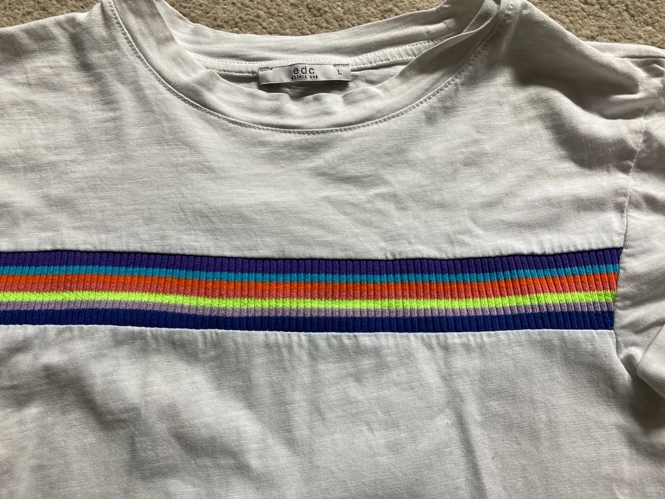 2x T Shirt EDC Esprit L (eher M) grau & weiß Regenbogen in Nürnberg (Mittelfr)