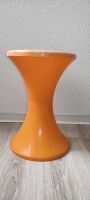 Space age - Orangefarbener Hocker Tam-tam Vintage 70er Jahre Berlin - Lichtenberg Vorschau