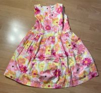 Osh Kosh Kleid mit Blumen Größe 134/140 sehr schick Hessen - Hofheim am Taunus Vorschau