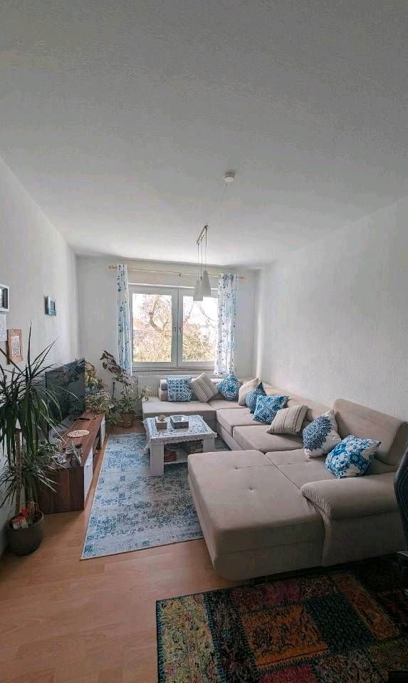 Grüne Stilvolle 2-Zimmer-Wohnung mit Einbauküche in Zentrums in Paderborn