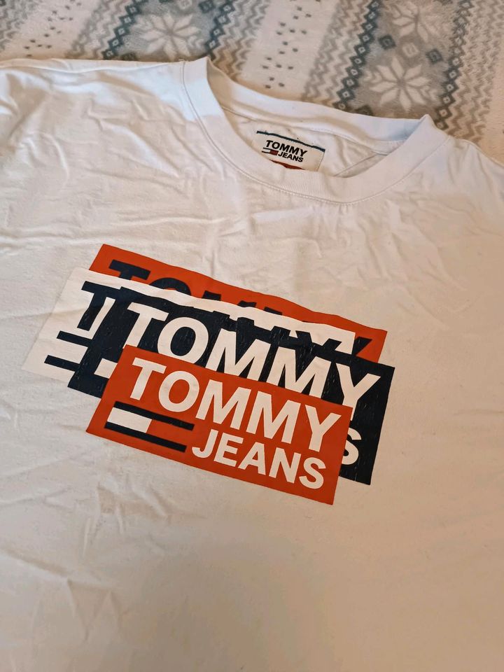 Tommy Hilfiger T-Shirt Gr. L weiß in Wunstorf