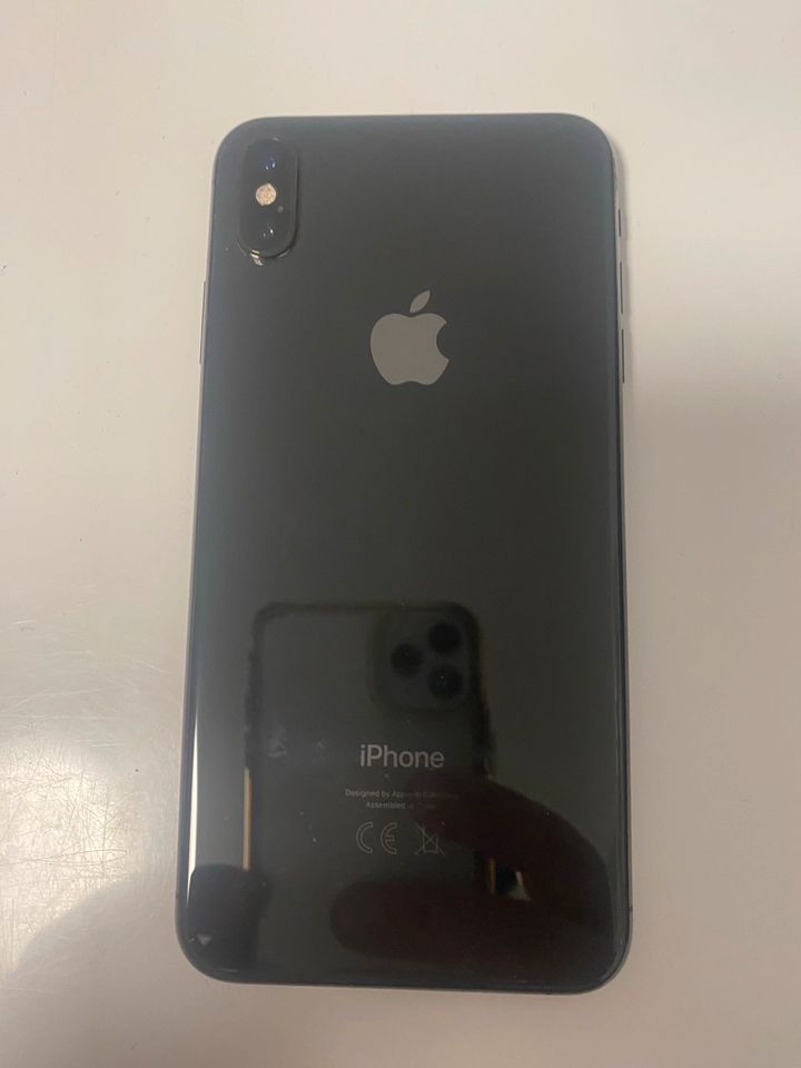 iPhone XS Max 64 GB Displayschaden in Würzburg