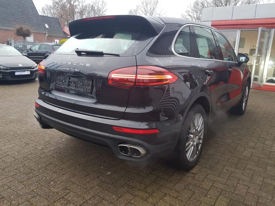 PORSCHE CAYENNE TURBO in Düsseldorf