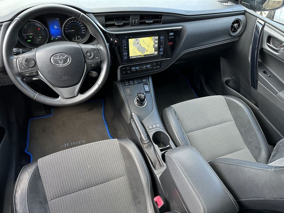 Toyota Auris 1.8 Hybrid Executive LED+SHZ+PANO+KAMERA+1 in Wardenburg