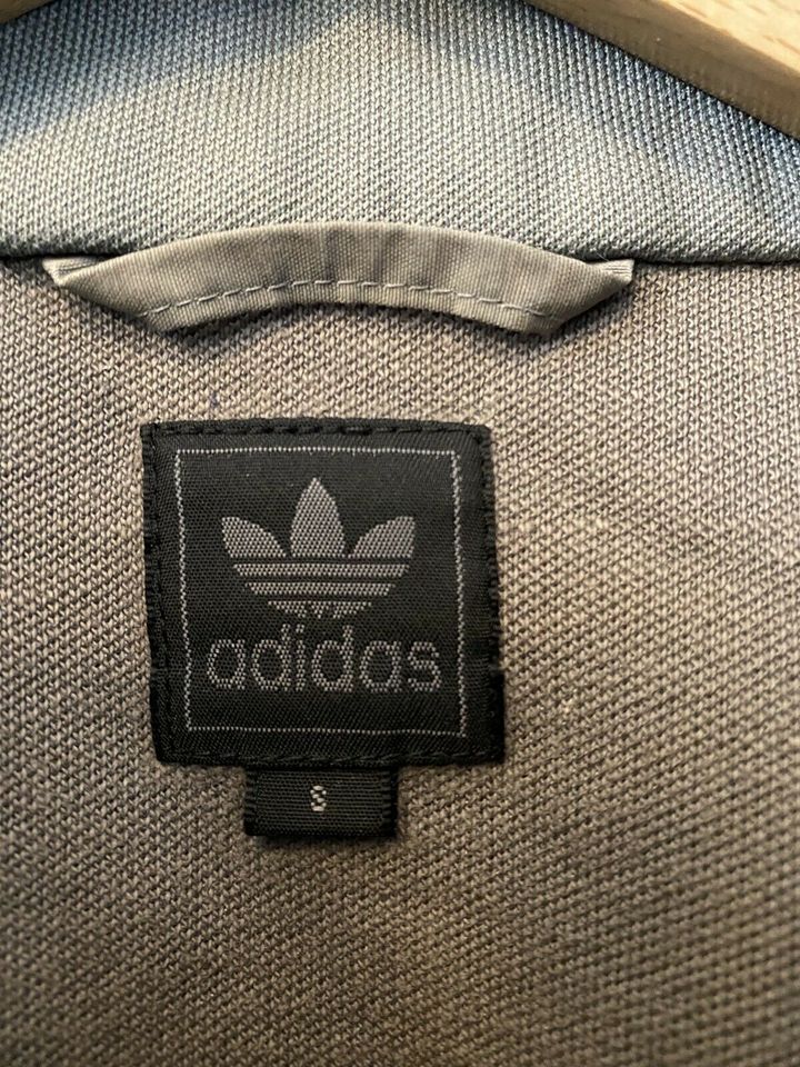 Adidas Trainingsjacke Größe S in Erfurt