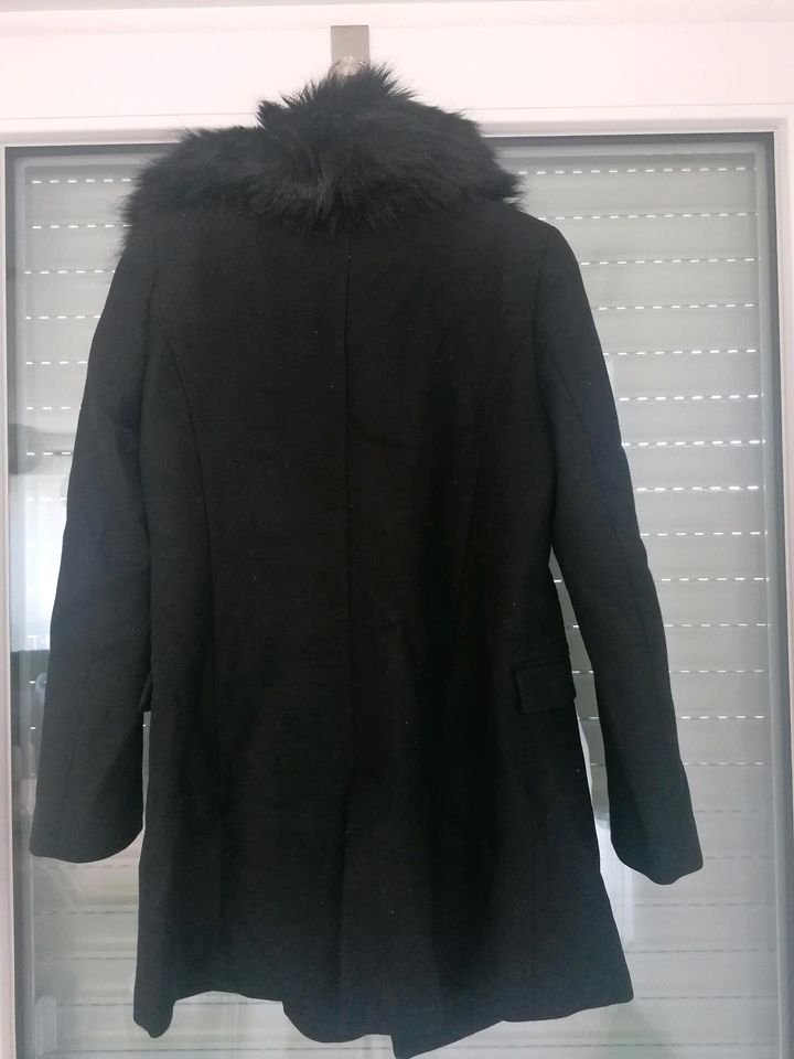 Zara Wintermantel Fake Fur Gr. M Schwarz in Hamm