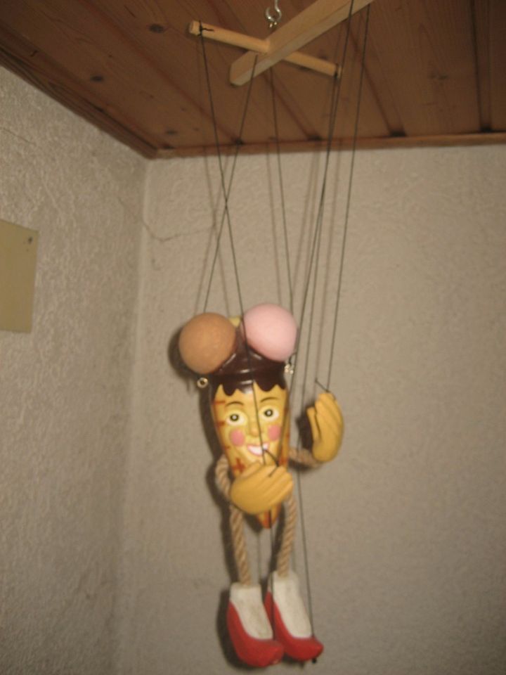 Holz Handspielpuppe Marionette in Birkenheide