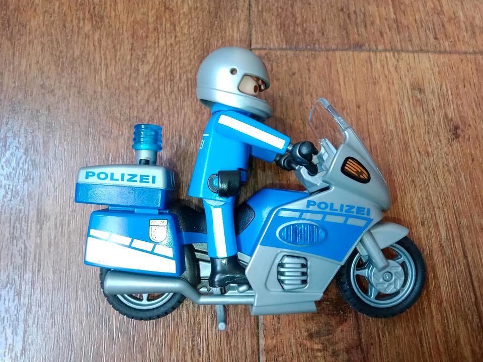 Playmobil 6876, 6877, beide für 7€ in Oederan