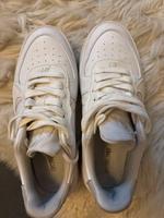 Nike Air 38,5 Plateau Weiß beige neuwertig Hessen - Petersberg Vorschau