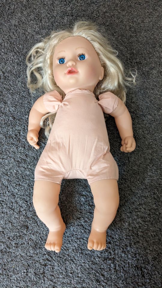 Zapf-Puppe Baby Annabell (43 cm) in Hamburg