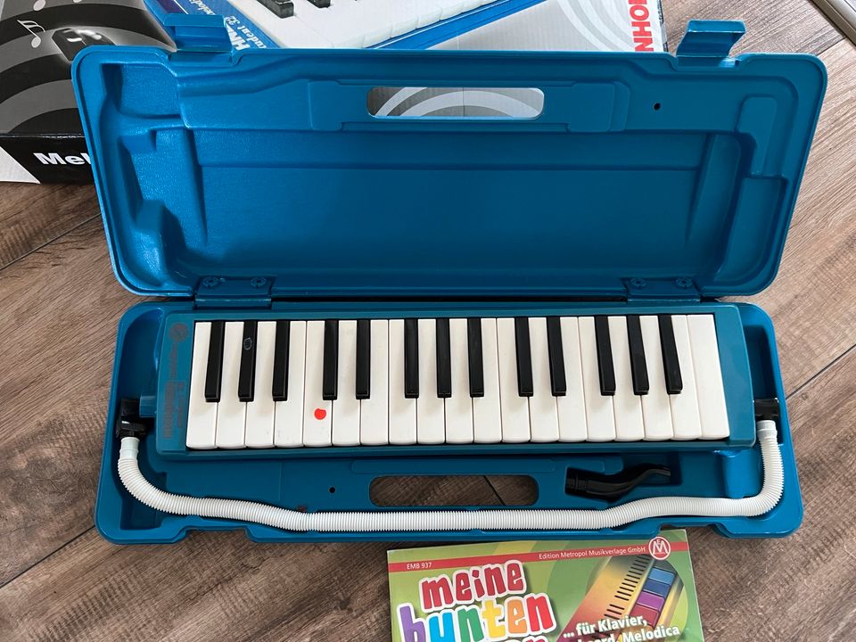 Melodica Student 32 Hohner mit Übungsheft in Schwäbisch Hall