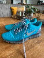 Nike Free Turnschuhe in Gr. 40 Niedersachsen - Melle Vorschau