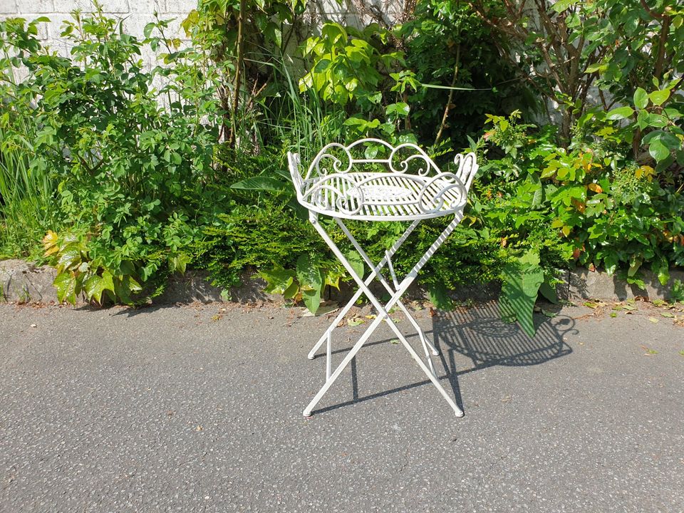 SALE Tisch Beistelltisch Klapptisch Garten Eisen Vintage Weiß in Bad Schwartau