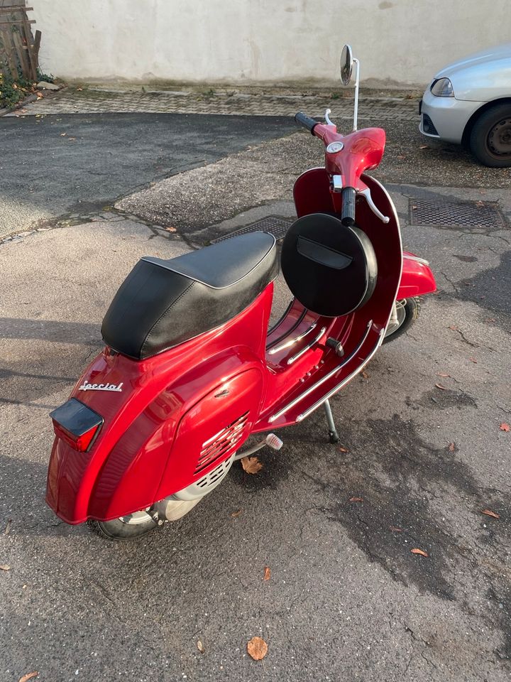 Vespa V50 REVIVAL BJ 16.09.91 in Nürnberg (Mittelfr)