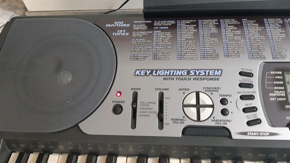 Casio LK-60 Key Lightning Keyboard für Anfänger, 100 Songbank in Berlin