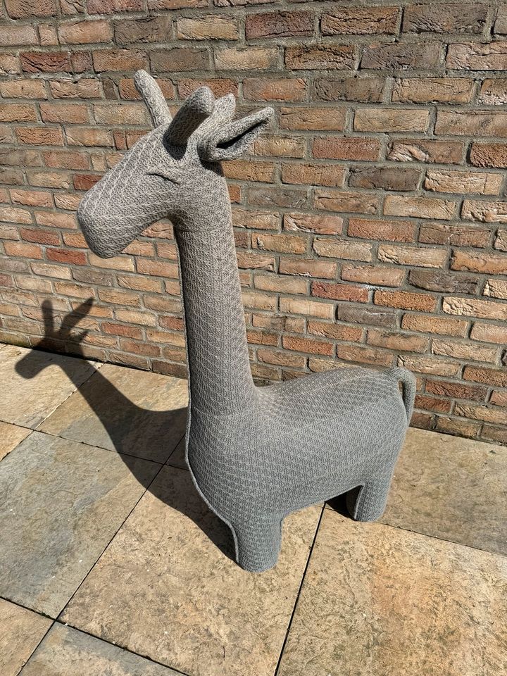 DEPOT Giraffe Sitzhocker Spielpferd Kinderzimmer in Castrop-Rauxel