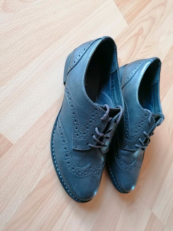 Damen Schuhe Gr. 36 NEU in Bad Endbach