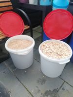 Räuchermehl  mit neuen behälter zw 7 bis 10 kg grob und fein Nordrhein-Westfalen - Gelsenkirchen Vorschau