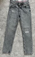 Jeans von Vingino Modell Peppe in grau, Gr. 140 Nordrhein-Westfalen - Witten Vorschau