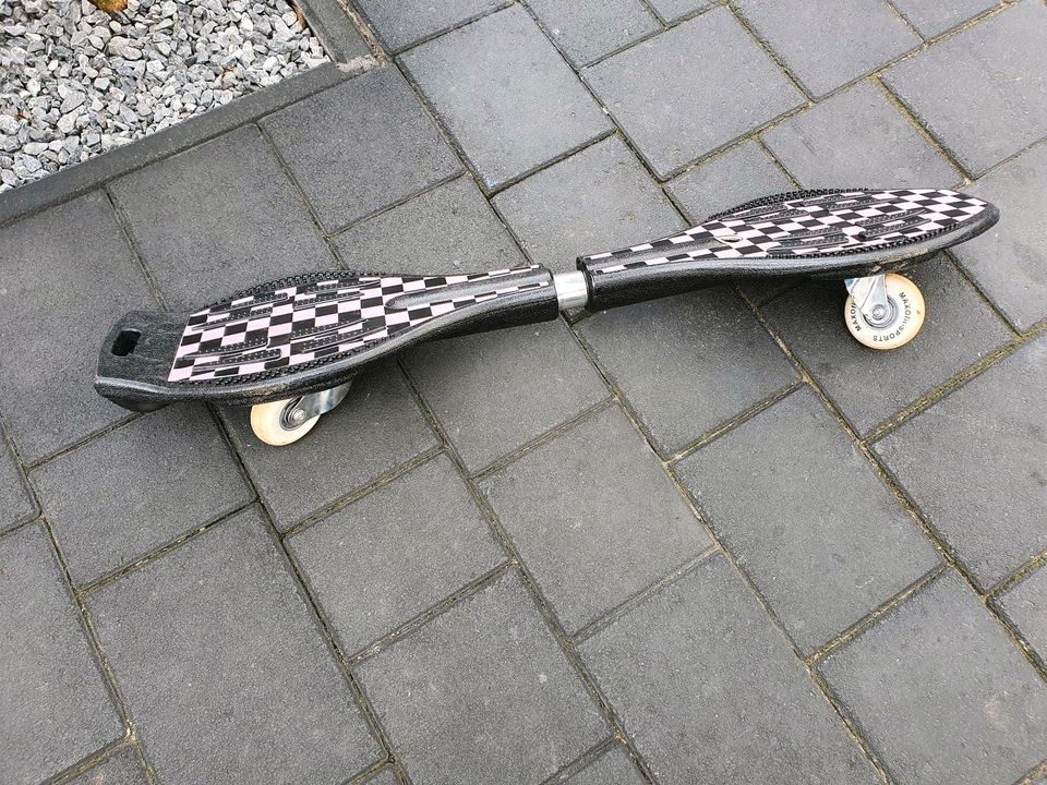 Wave Board mit LED in den Reifen MAXOFIT, Snakeboard in Cappeln (Oldenburg)