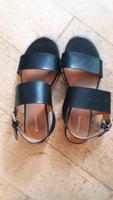 Schöne schwarze Sandalen Gr.36 Niedersachsen - Westerstede Vorschau