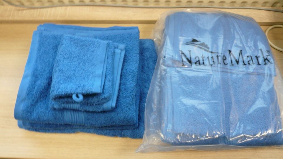 10 teiliges Handtuch set in blau *NEU* in Öhringen