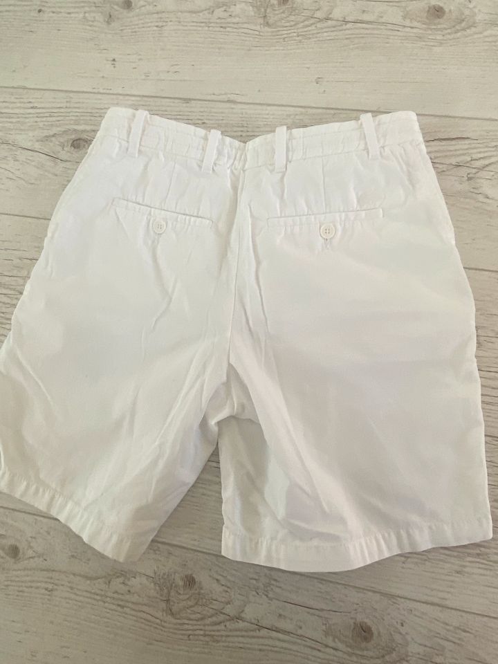 Lacoste Shorts weiß Gr. 30 Hose in Lübeck