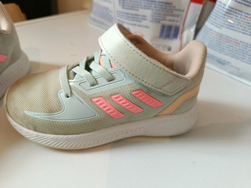 Adidas Sneaker Mädchen Größe 25/26 in Bad Kösen