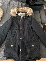 Woolrich Daunen Winterjacke mit Fell Düsseldorf - Oberkassel Vorschau