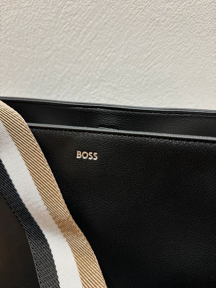 Boss  hobo shopper Handtasche schwarz Leder neu in Erlabrunn