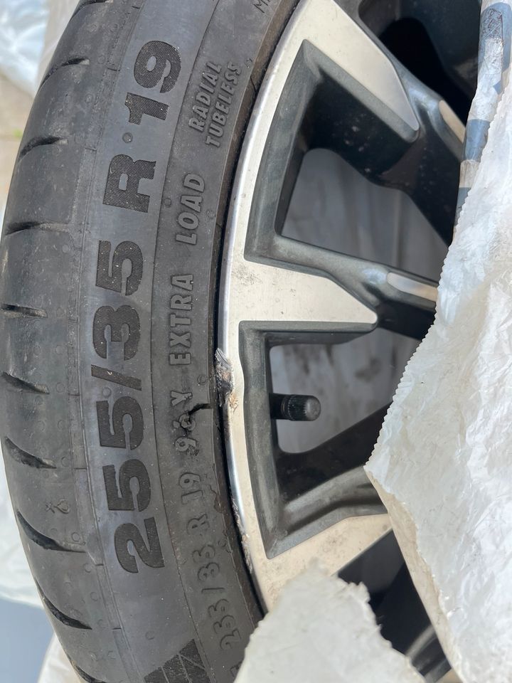 Felgen + Reifen Zu verkaufen   255/35 R19 XL in Hannover