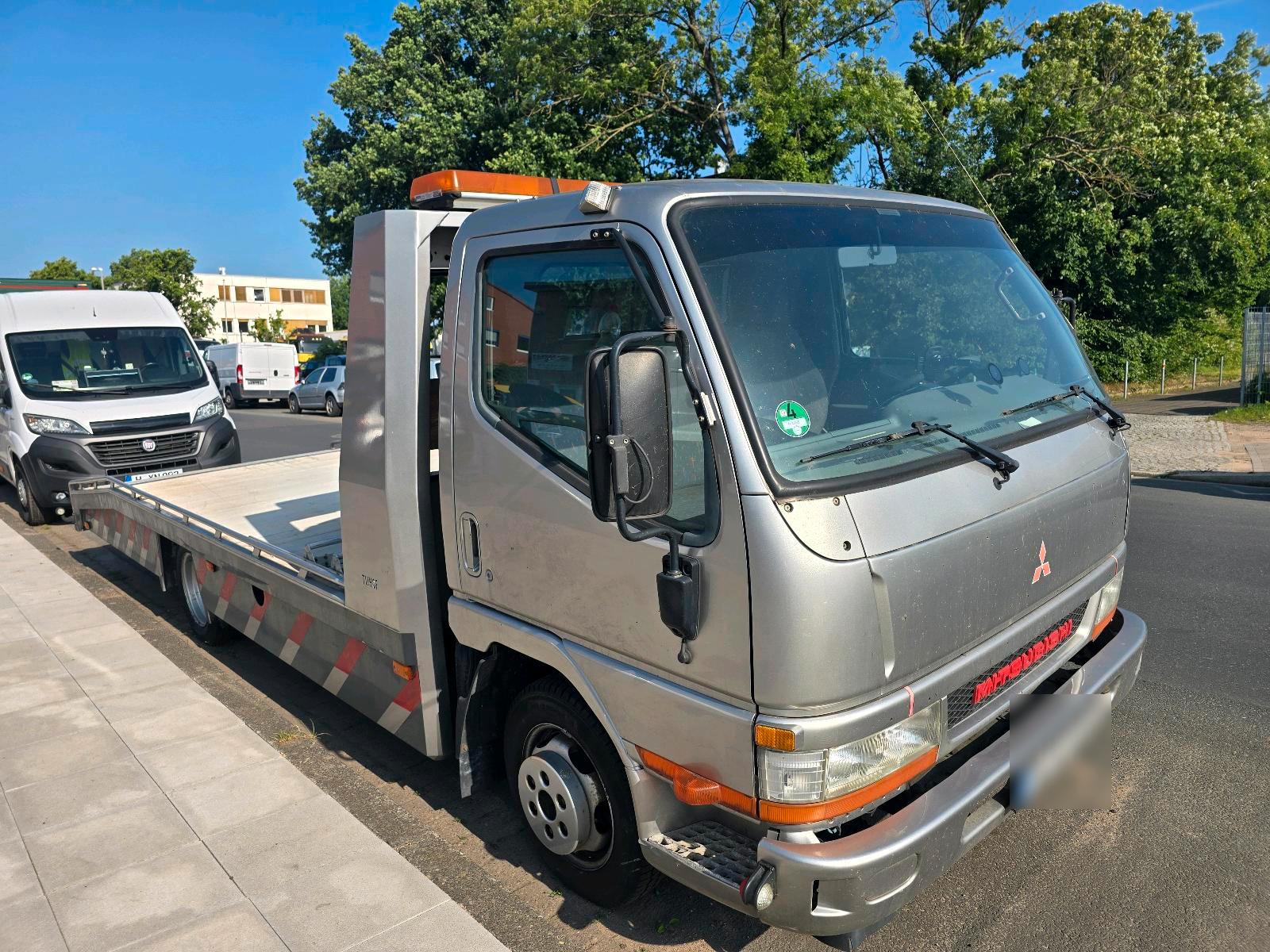 Abbildung des Autos Mitsubishi Canter Abschl…
