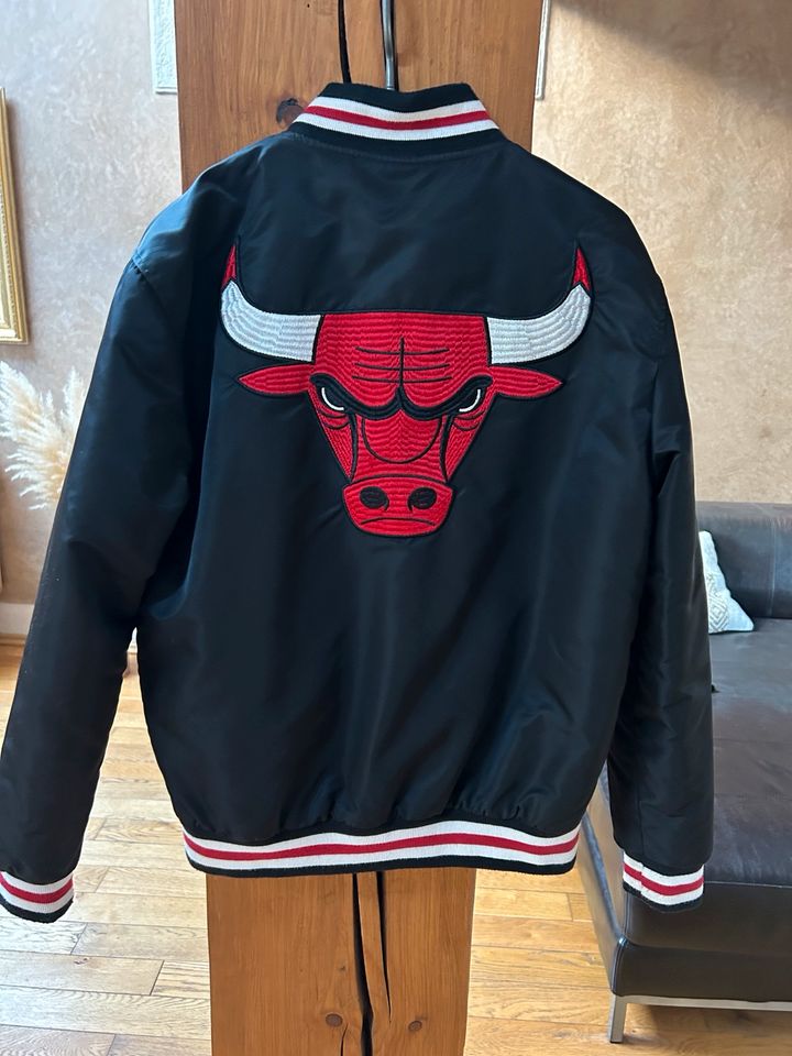 NBA Chicago Bulls Jacke Gr.S in Lehrte