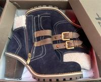 Elegante dunkelblaue Stiefeletten mit Schnallen & Absatz Niedersachsen - Springe Vorschau