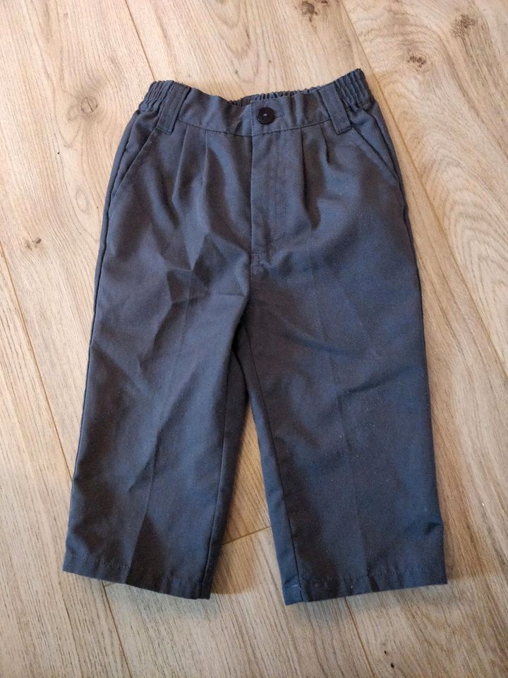 Anzug 74/80 Jungs festlich Hemd/Hose/Krawatte Kommunion/Hochzeit in Marktzeuln