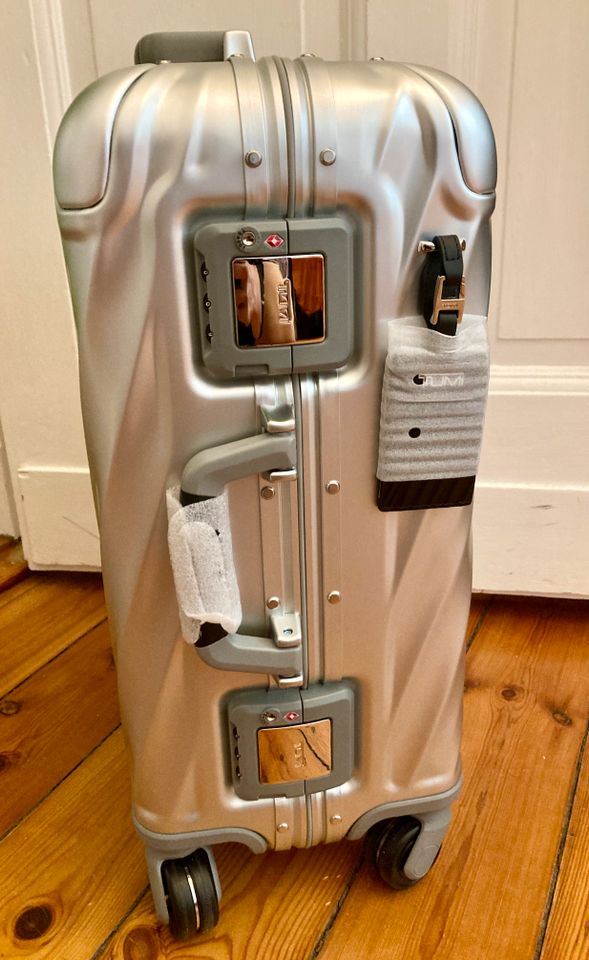 Tumi 19 DEGREE ALUMINIUM Trolley 56 cm in Berlin