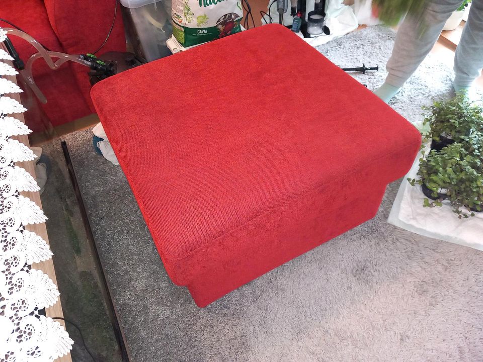 Sofa mit schlaffunktion und hocker in Philippsthal (Werra)